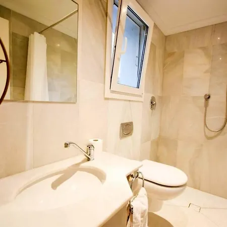 Villa En Costabella Marbella